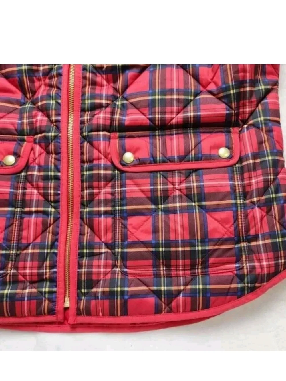 J Crew BM367 NWT Size M Festive Red Tartan Plaid Puffer Vest w/ Snap Pockets